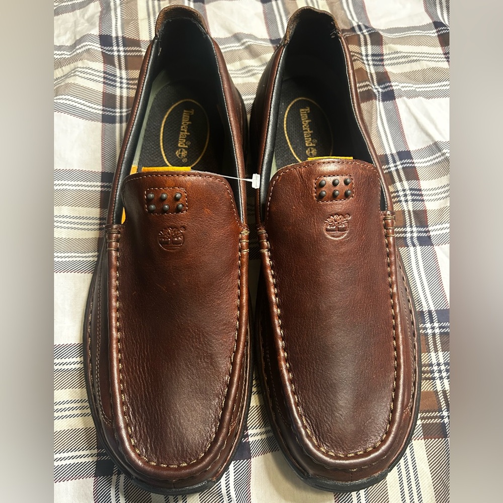 NWOT Timberland Men’s Brown Leather Slip-On Loafers Size 13